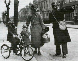 Polizia con maschera